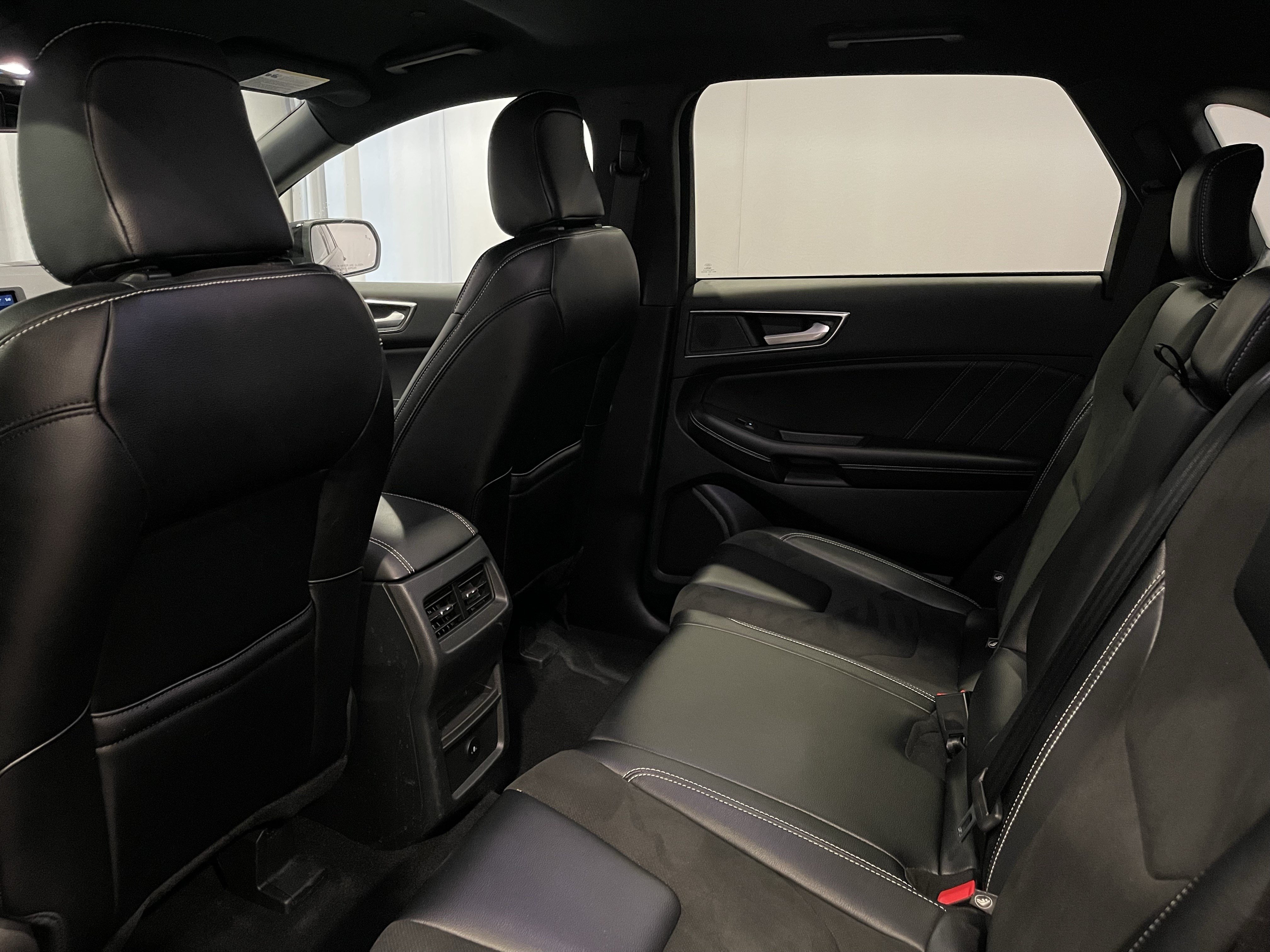 Used 2023 Ford Edge ST AWD/4WD image 23