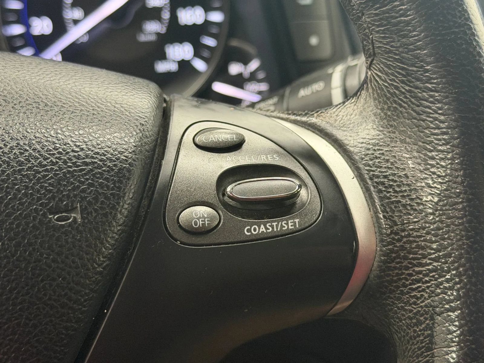 Used 2014 INFINITI Q70 3.7 w/ Premium Package AWD/4WD image 26