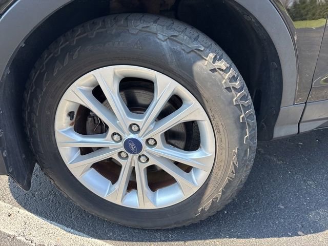 Used 2017 Ford Escape SE FWD image 30