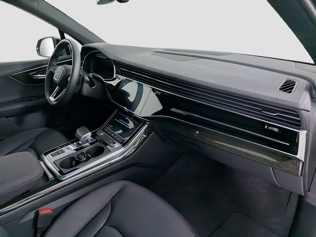 Used 2022 Audi Q7 3.0T Premium w/ Convenience Package image 31