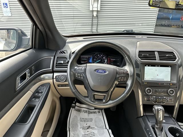 Used 2018 Ford Explorer XLT w/ Equipment Group 202A image 13