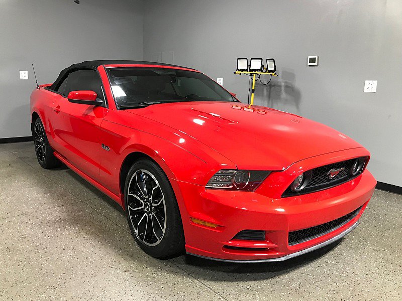 Used 2013 Ford Mustang GT Premium RWD image 2