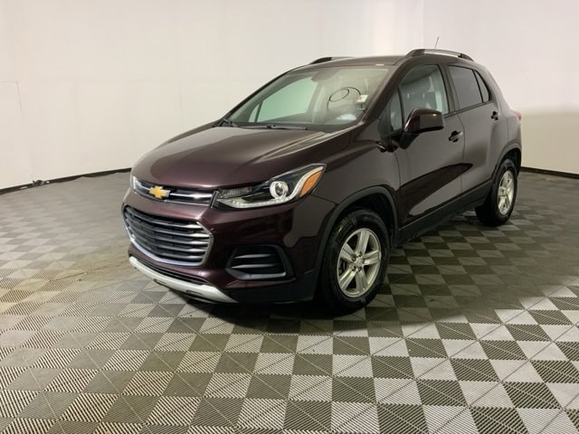Used 2022 Chevrolet Trax LT w/ LT Convenience Package image 4
