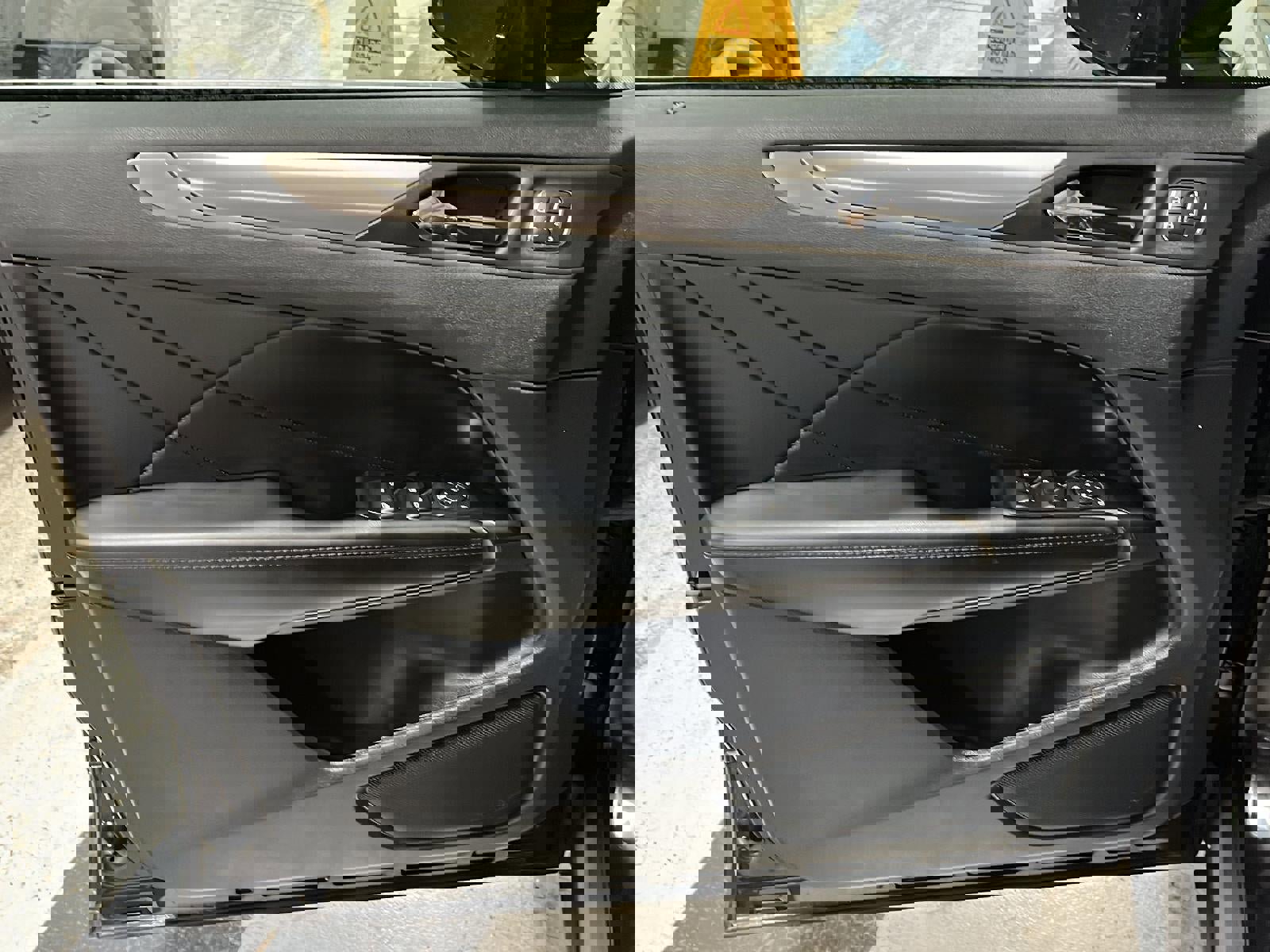 Used 2019 Lincoln MKC Premiere image 15