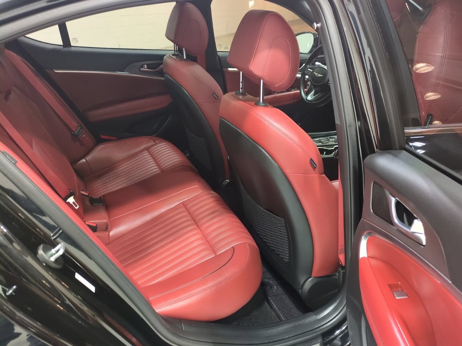 Certified 2025 Genesis G70 3.3T Advanced AWD/4WD image 12