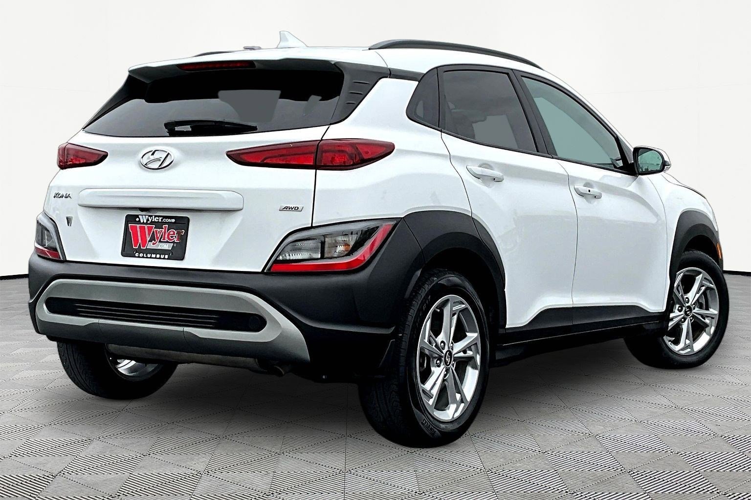 Used 2022 Hyundai Kona SEL image 6