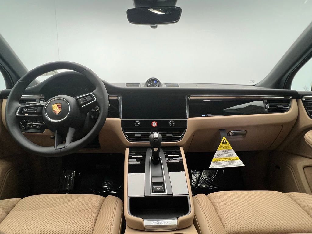 Used 2026 Porsche Macan AWD/4WD image 6