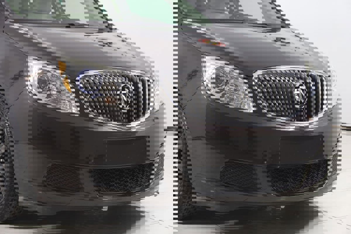 Used 2016 Buick Verano FWD image 34