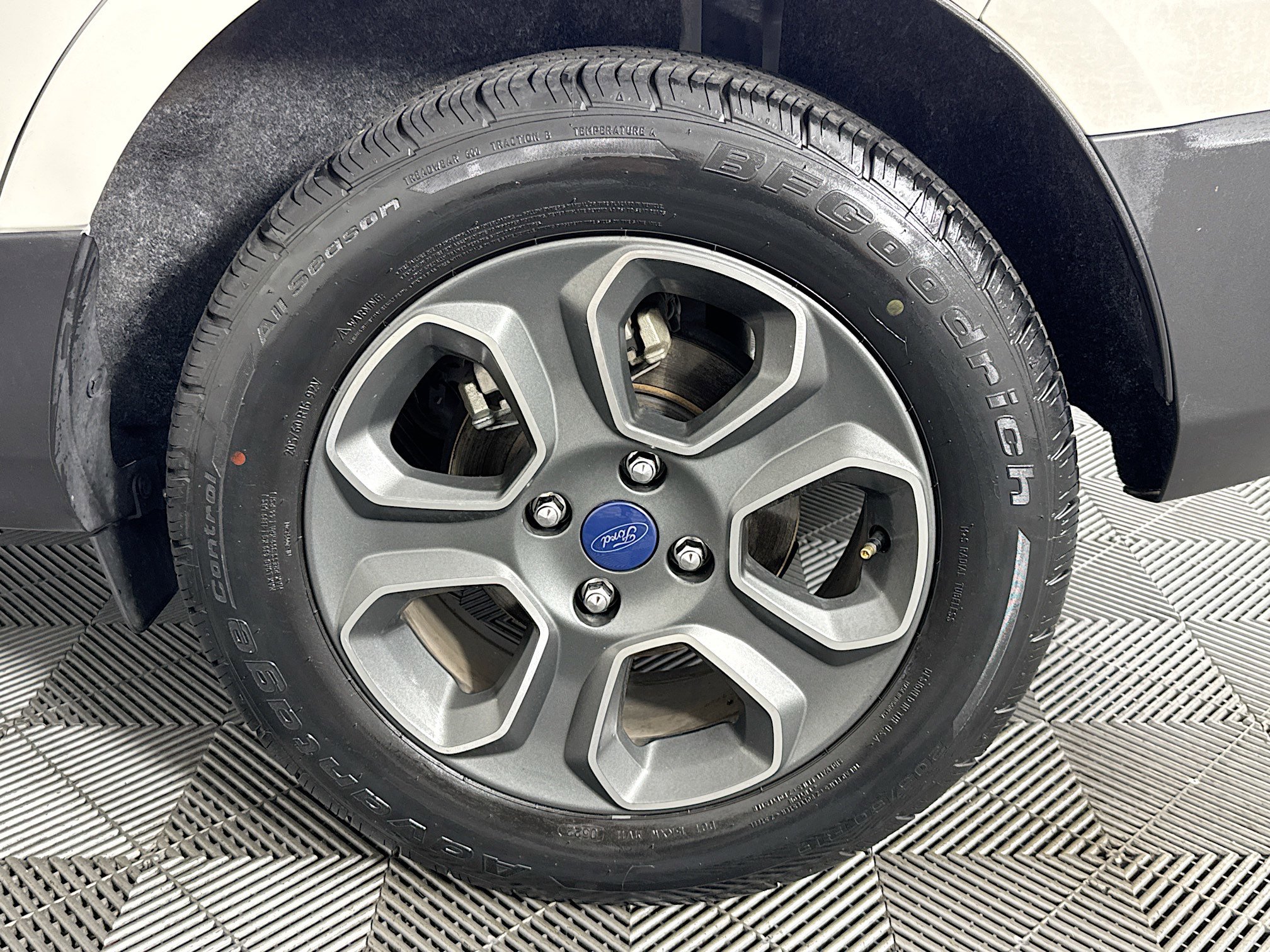 Used 2018 Ford EcoSport S FWD image 35