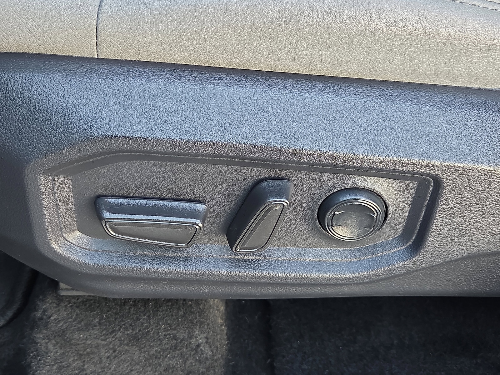 Used 2024 Toyota Tundra Limited image 14