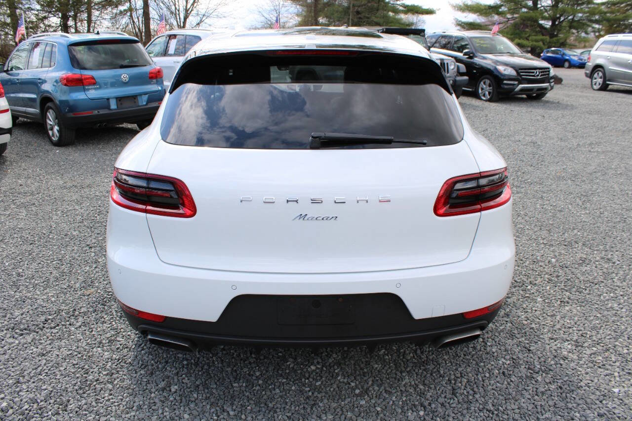 Used 2017 Porsche Macan image 8