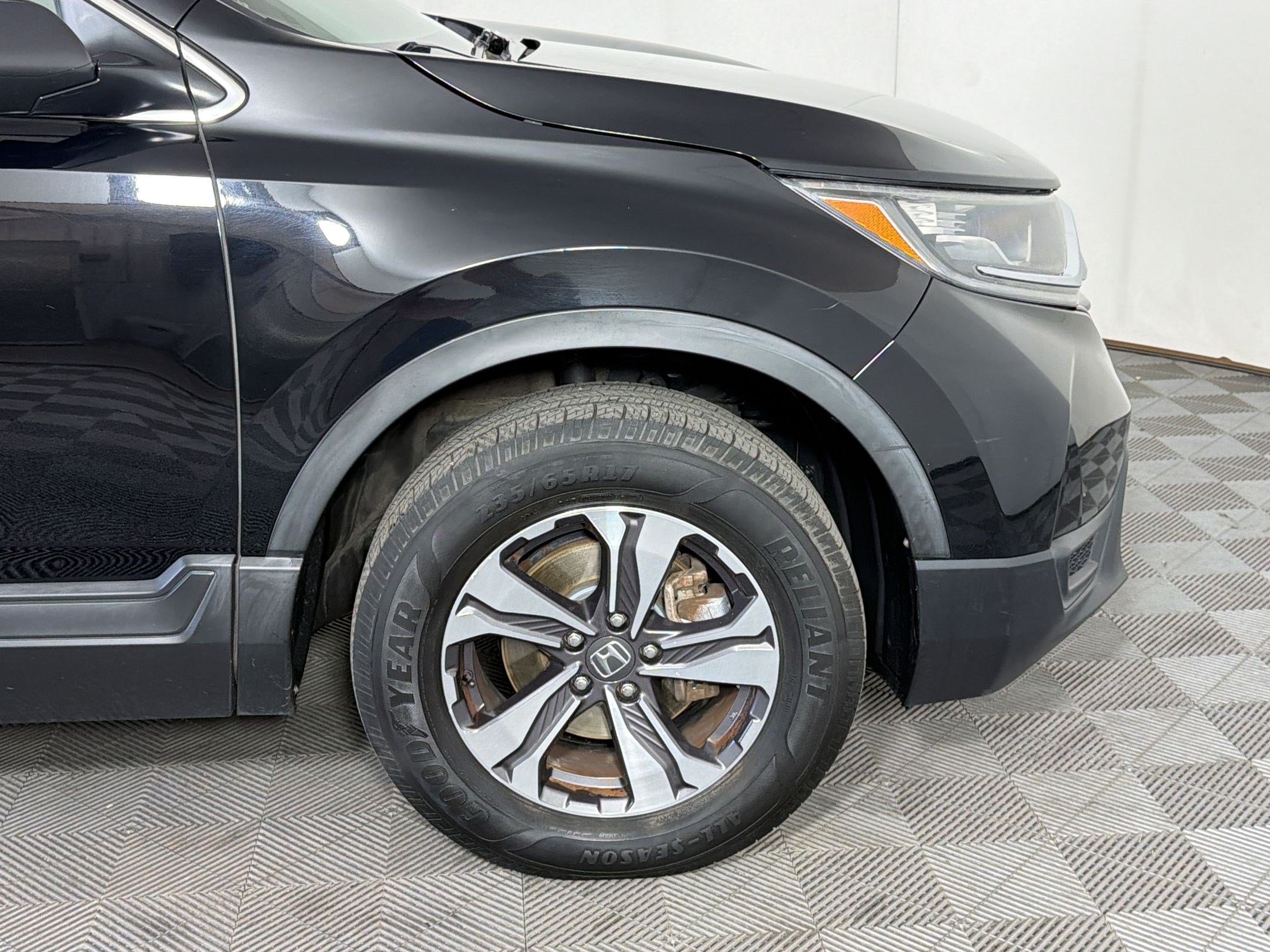 Used 2017 Honda CR-V LX image 12