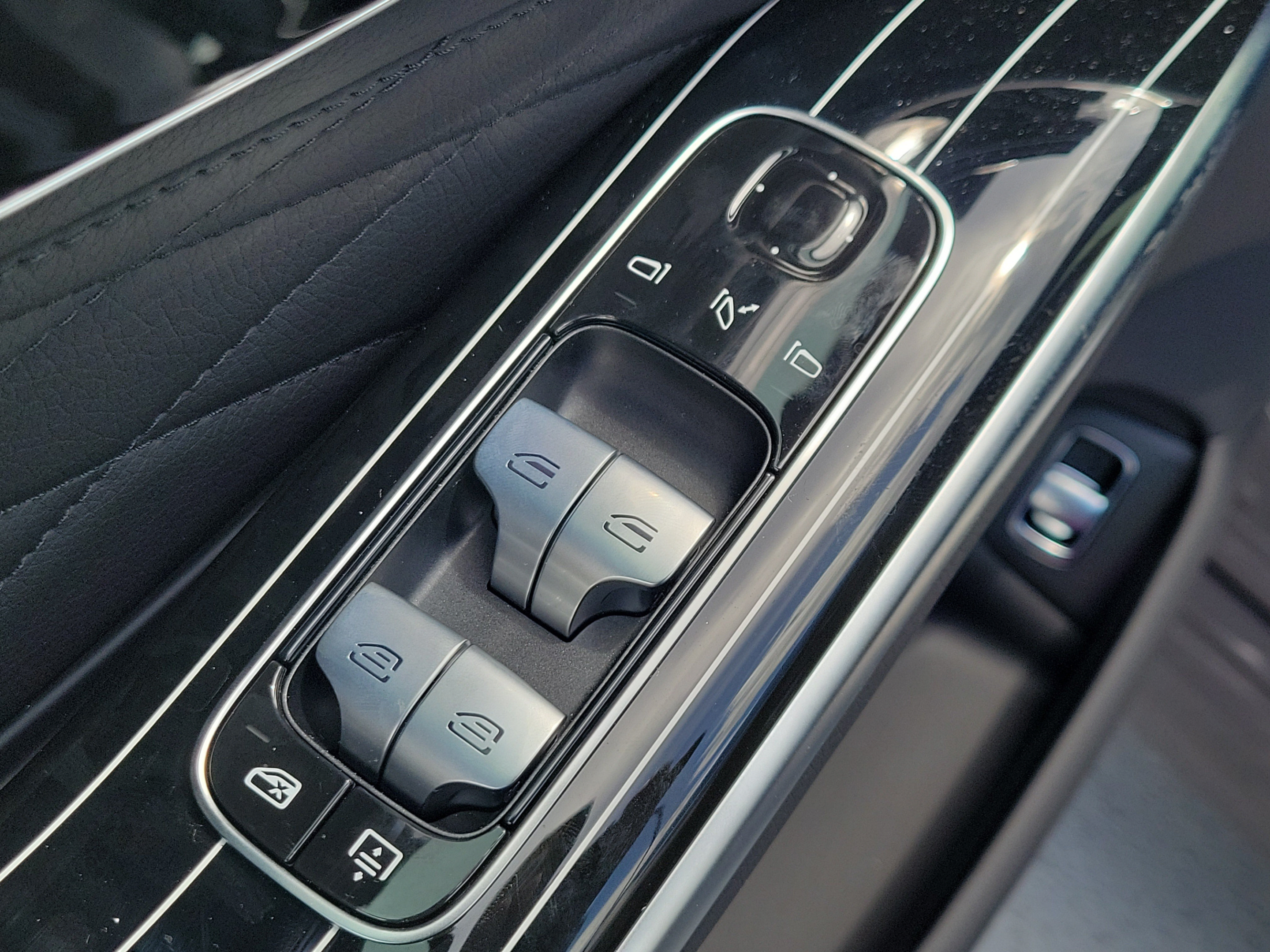 New 2027 Mercedes-Benz S 580 4MATIC Sedan image 17