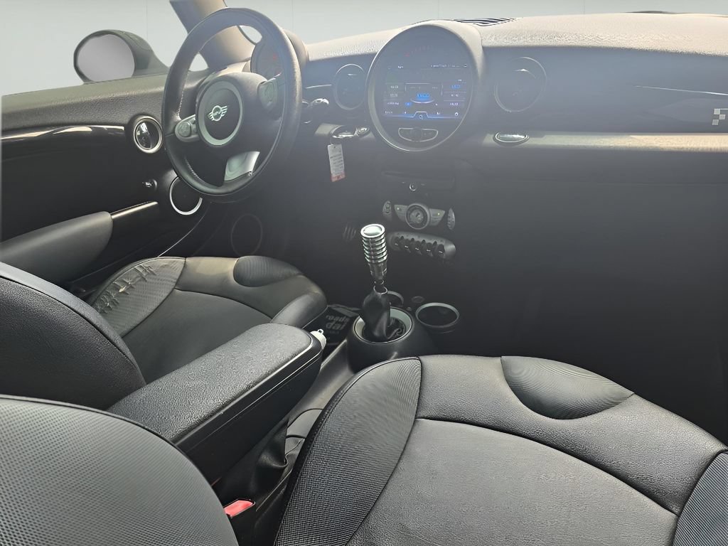 Used 2009 MINI Cooper John Cooper Works FWD image 25