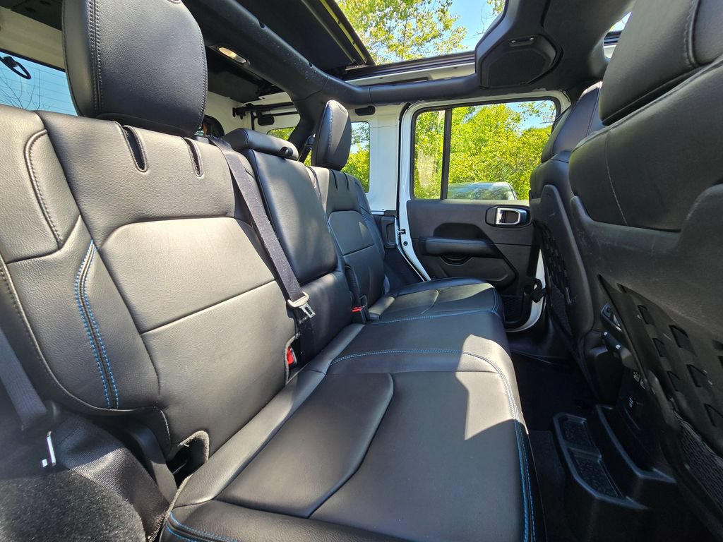 Used 2023 Jeep Wrangler Unlimited Rubicon 4xe w/ Cold Weather Group AWD/4WD image 25