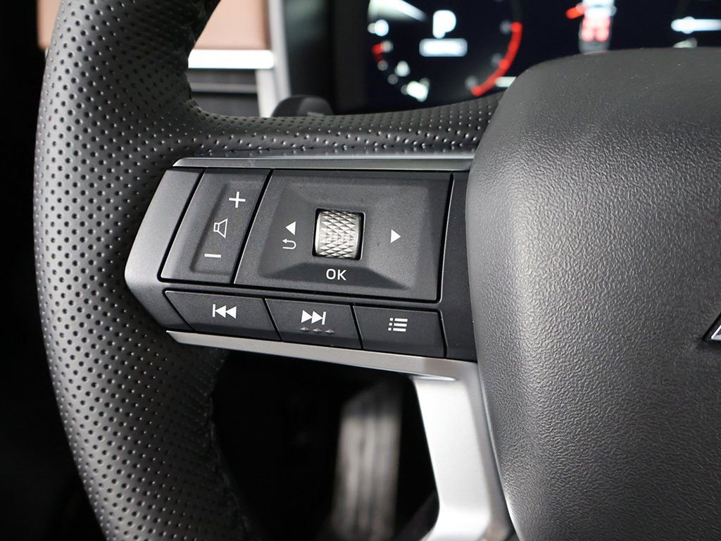 New 2025 Mitsubishi Outlander SEL image 47