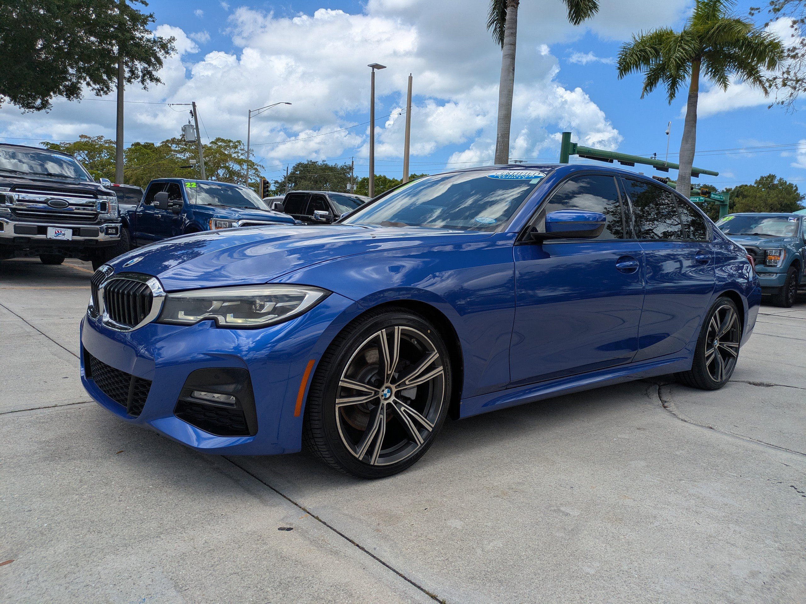 Used 2021 BMW 330i Sedan w/ M Sport Package RWD image 7