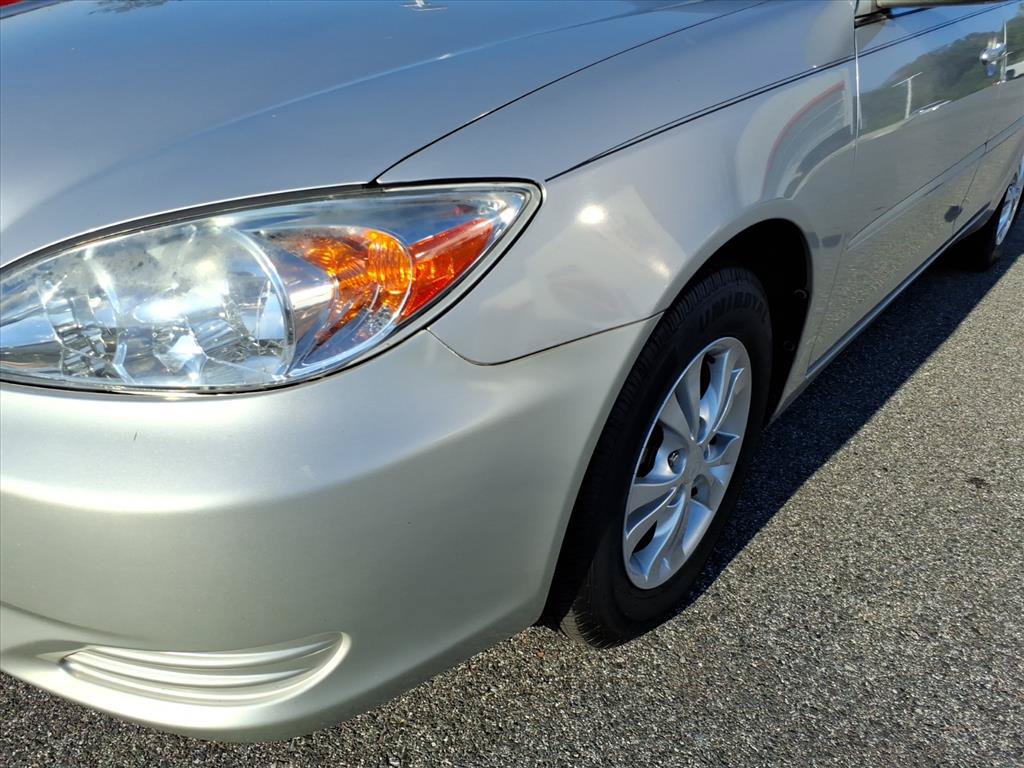 Used 2004 Toyota Camry LE FWD image 8