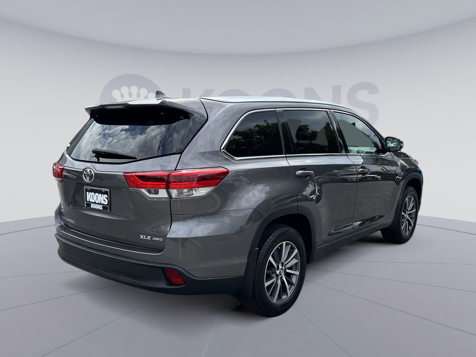 Used 2018 Toyota Highlander XLE AWD/4WD image 7