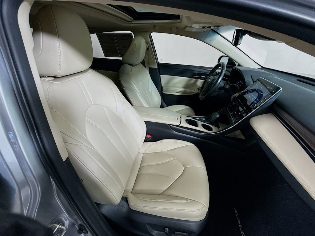 Certified 2019 Toyota Avalon XLE image 28
