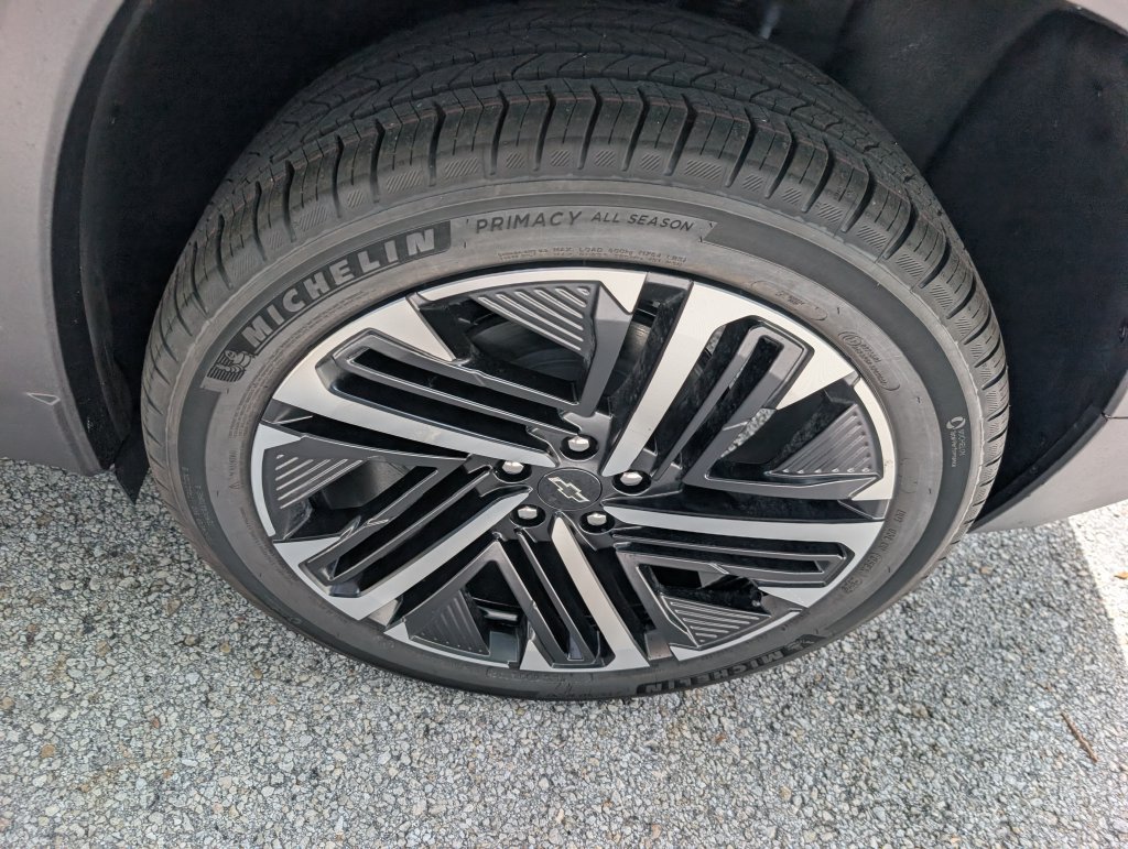 New 2027 Chevrolet Equinox RS FWD image 11