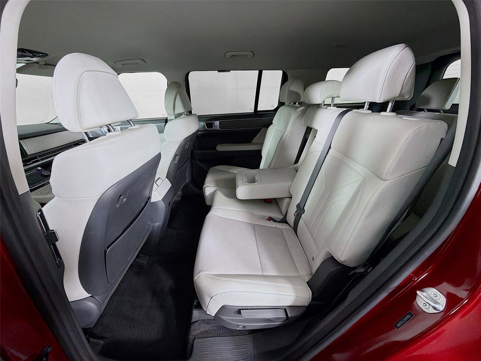 Used 2025 Hyundai Santa Fe SEL AWD/4WD image 21
