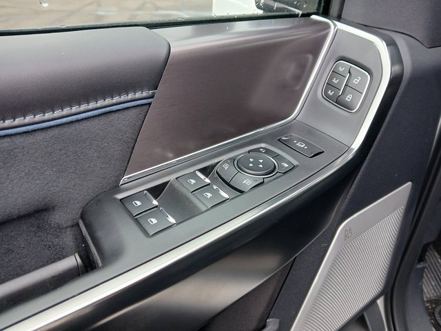 New 2026 Ford F350 Platinum w/ Tremor Off-Road Package image 11