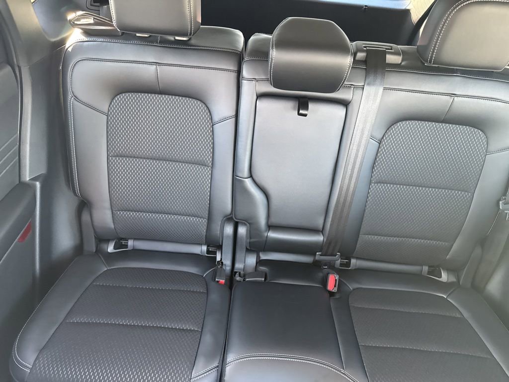 Certified 2025 Ford Escape SE image 43