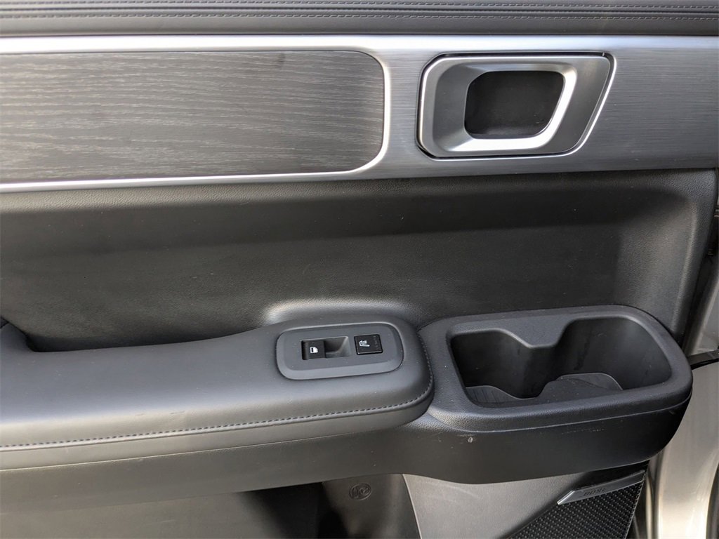 Used 2025 Hyundai Santa Fe Limited image 25