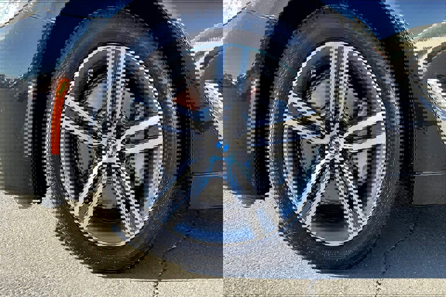 Used 2022 BMW 530i xDrive w/ Premium Package image 12