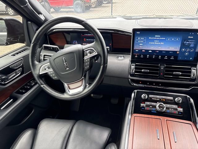 Certified 2022 Lincoln Navigator L Reserve image 13