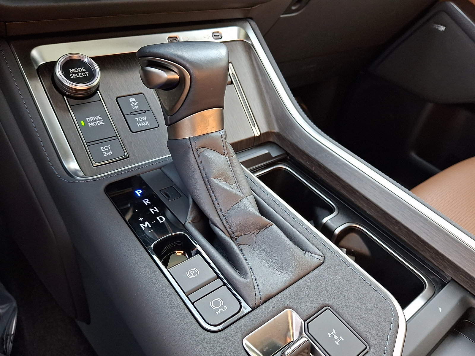 Certified 2024 Lexus GX 550 w/ Accessory Package (Z1) AWD/4WD image 15