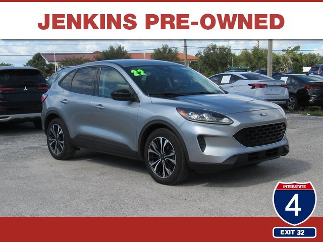 Used 2022 Ford Escape SE w/ SE Sport Appearance Package