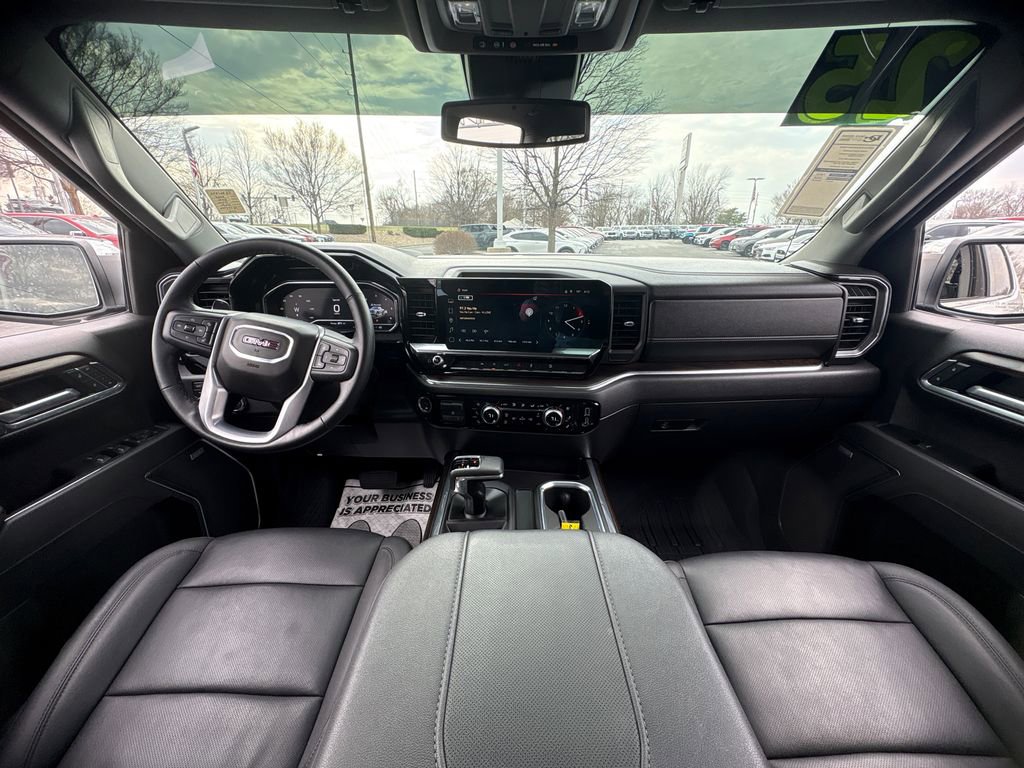 Used 2025 GMC Sierra 1500 SLT w/ SLT Premium Package image 16