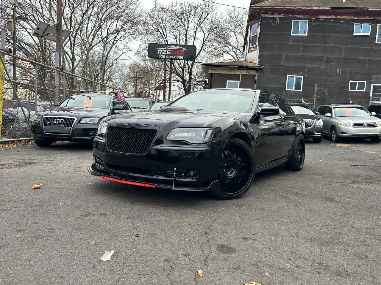 Used 2014 Chrysler 300 C image 4