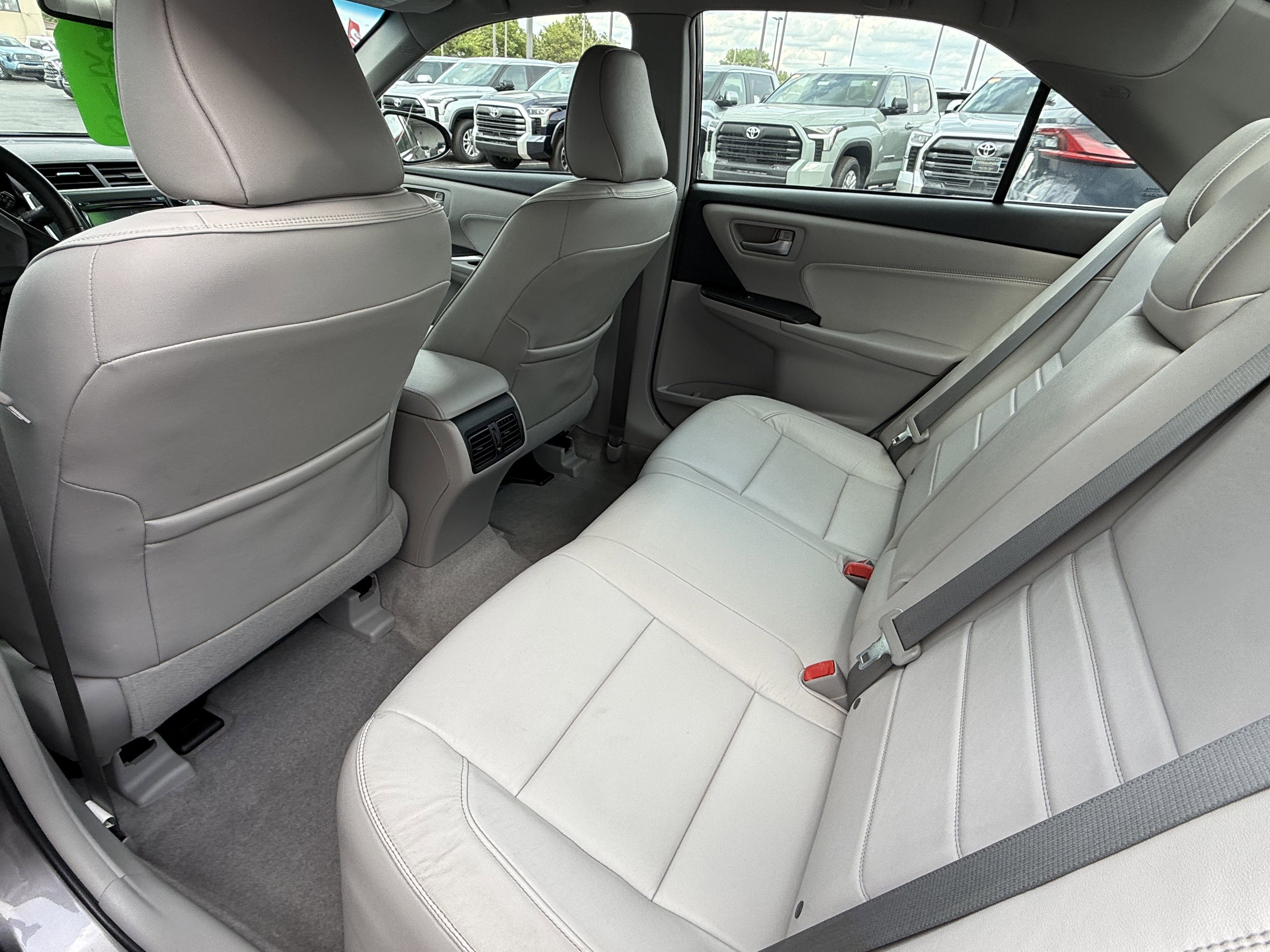 Used 2015 Toyota Camry XLE w/ Advanced Technology Package FWD image 20