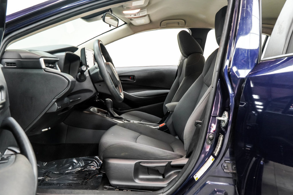 Used 2022 Toyota Corolla LE FWD image 16