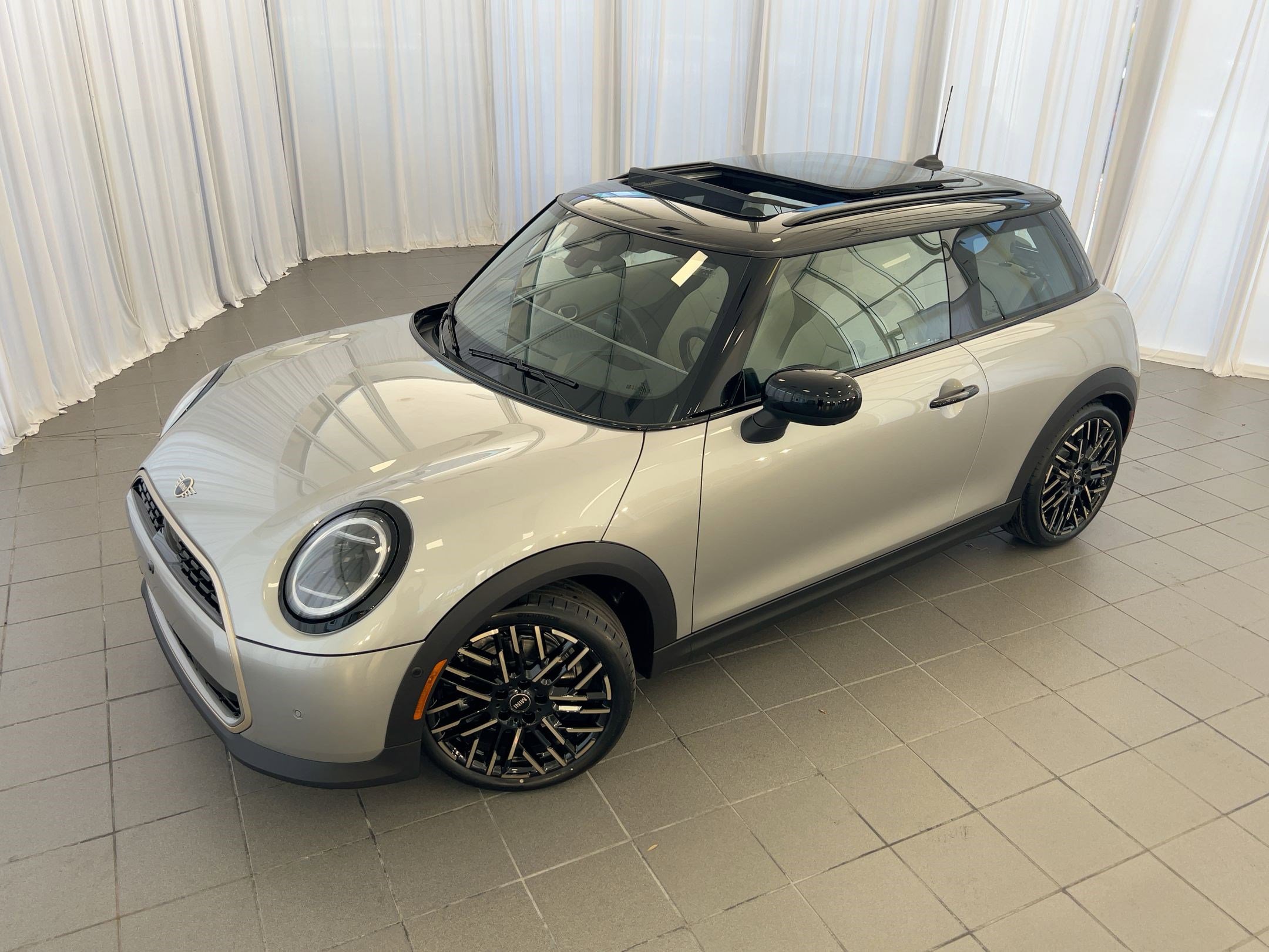 New 2026 MINI Cooper 2-Door Hardtop FWD image 36