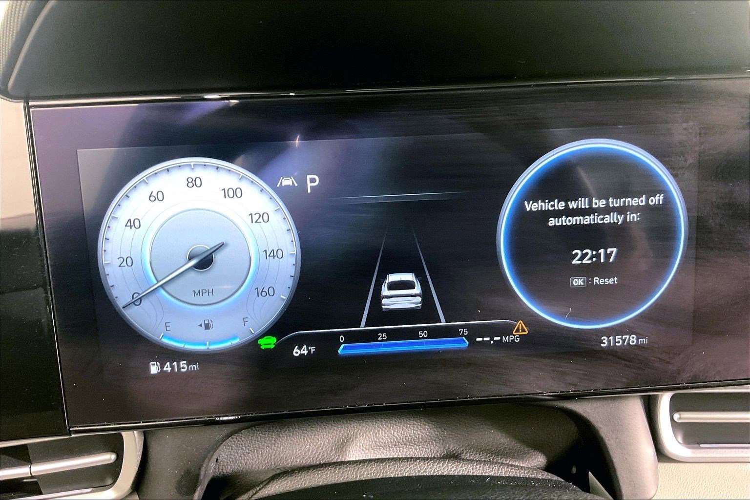 Certified 2022 Hyundai Elantra Limited w/ Preferred Accessory Package image 13