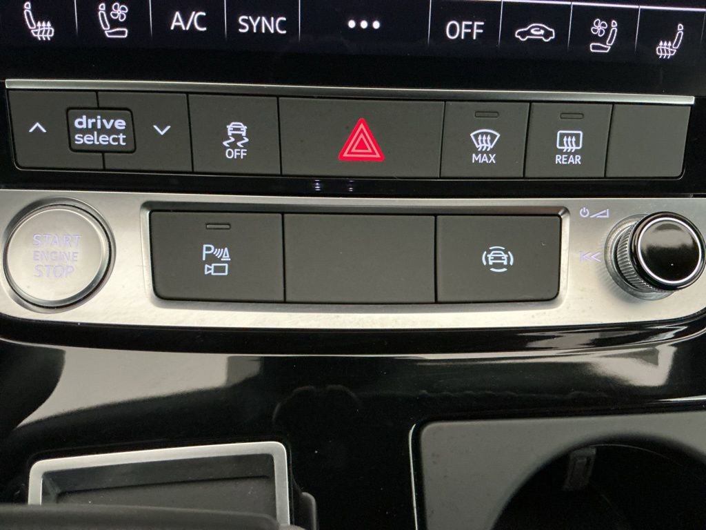 Used 2020 Audi Q8 Premium Plus w/ Premium Plus Package image 14