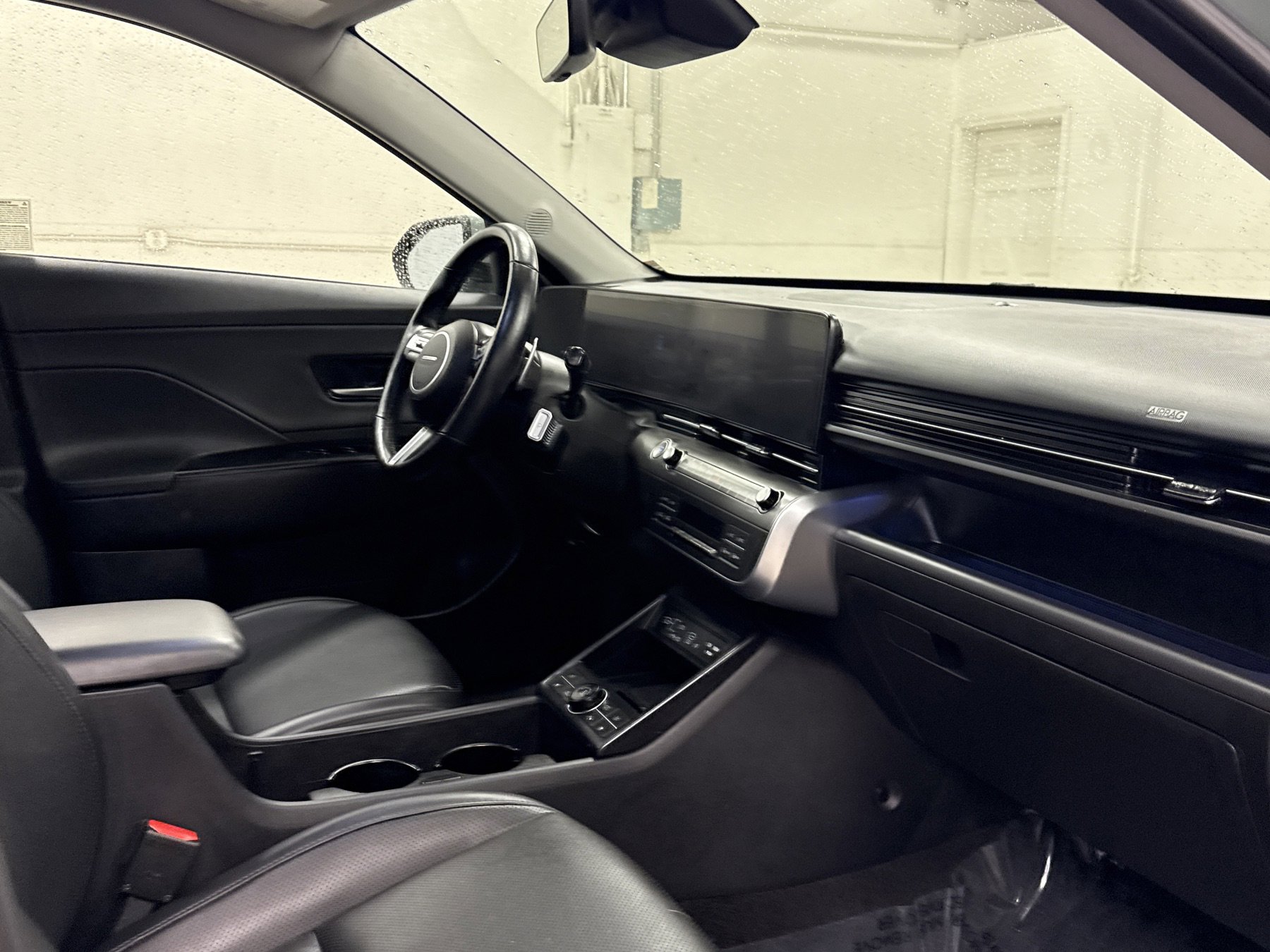 Used 2024 Hyundai Kona Limited image 22