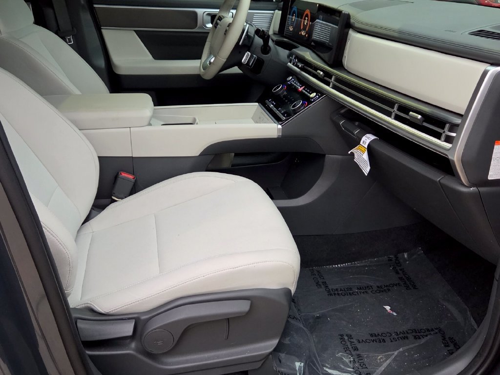 Used 2026 Hyundai Santa Fe SE FWD image 28