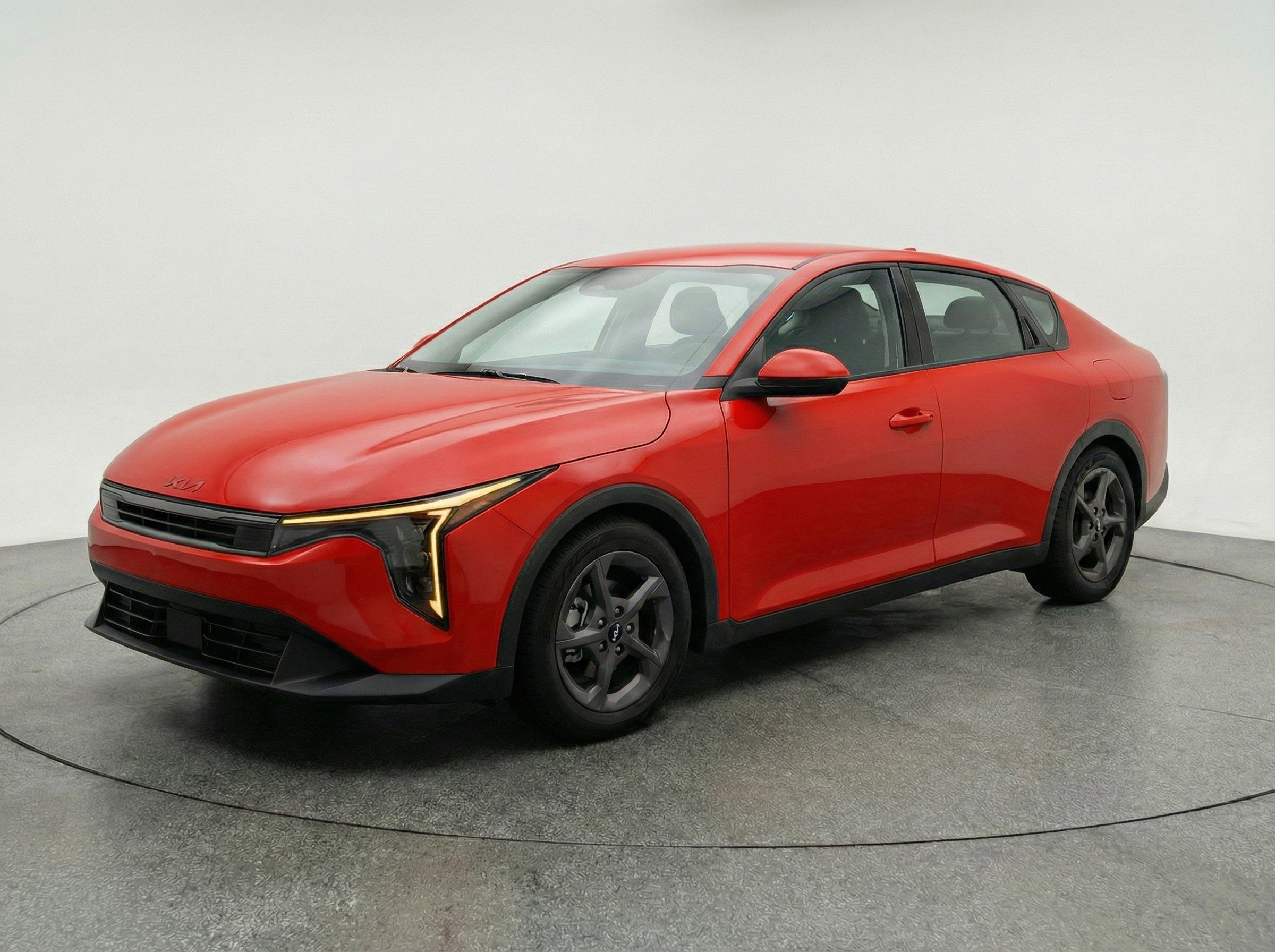 Used 2025 Kia K4 LXS FWD image 3