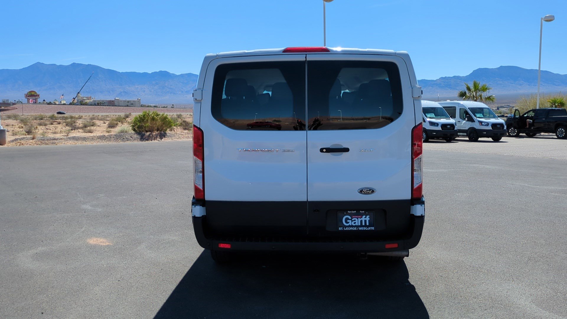 Used 2023 Ford Transit 350 XLT image 4