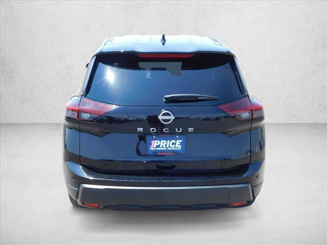 Used 2024 Nissan Rogue S FWD image 11