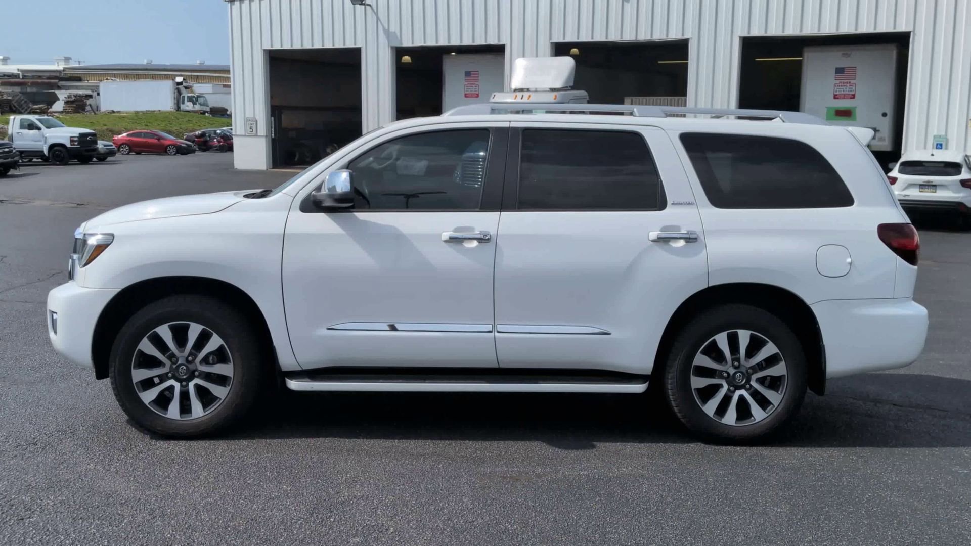 Used 2021 Toyota Sequoia Limited w/ Safety & Convenience Package image 5