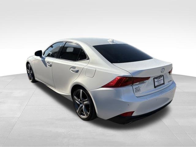 Used 2018 Lexus IS 300 w/ Comfort Package RWD image 11