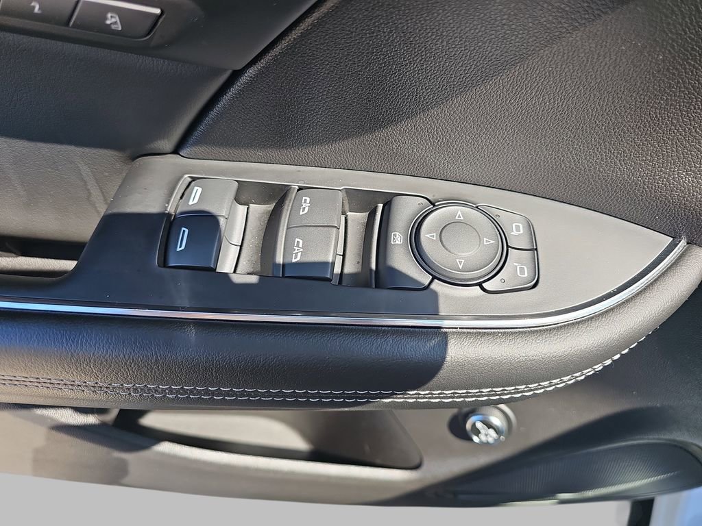 Used 2023 Buick Envision Essence w/ Sport Touring Package AWD/4WD image 33