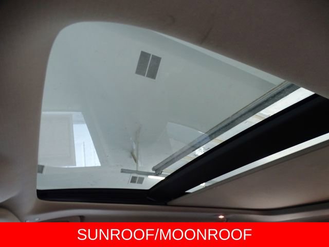 Used 2017 Jeep Grand Cherokee Limited w/ Luxury Group II image 11