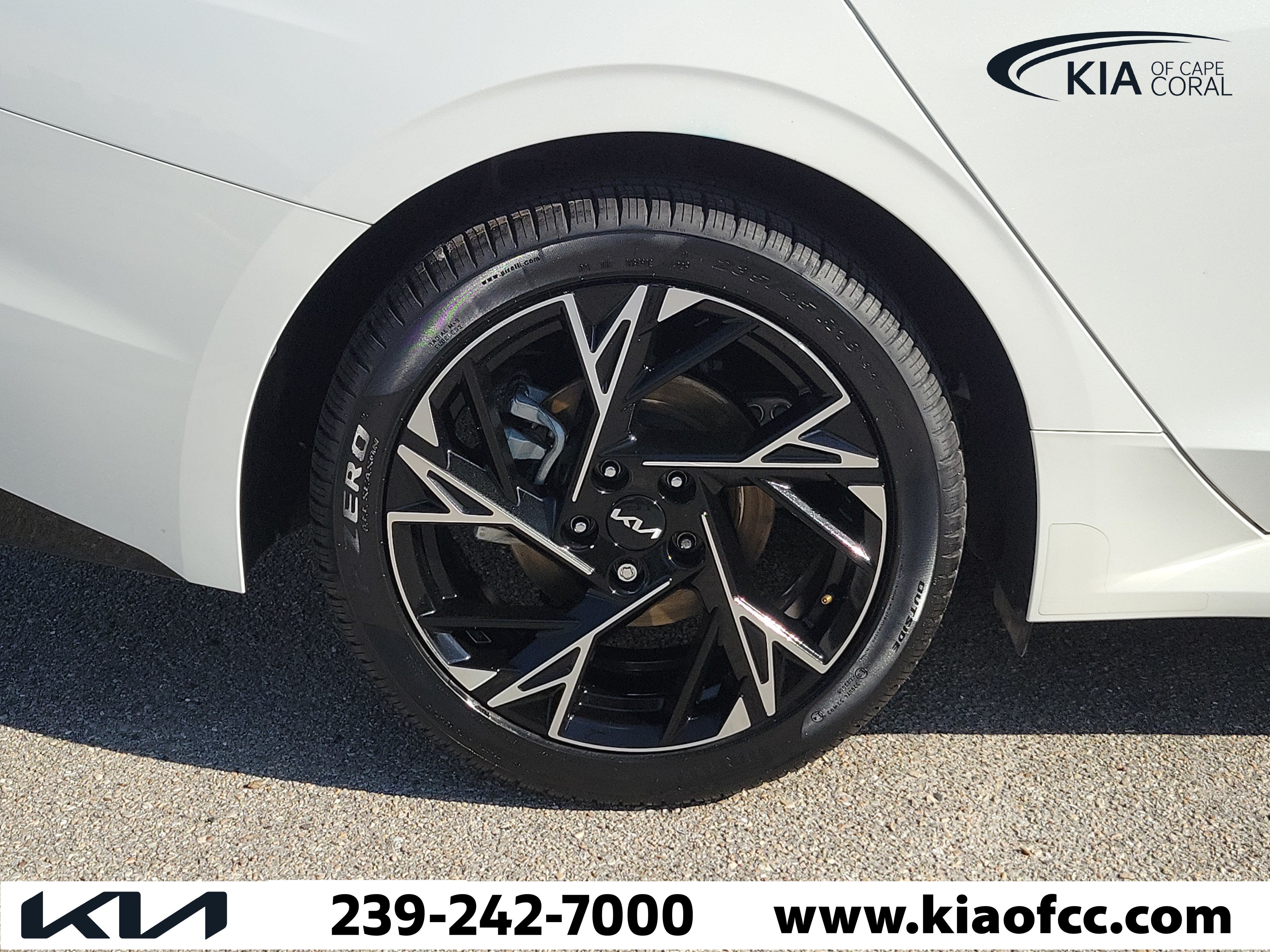 Certified 2025 Kia K5 GT-Line w/ GT-Line Premium Package FWD image 9